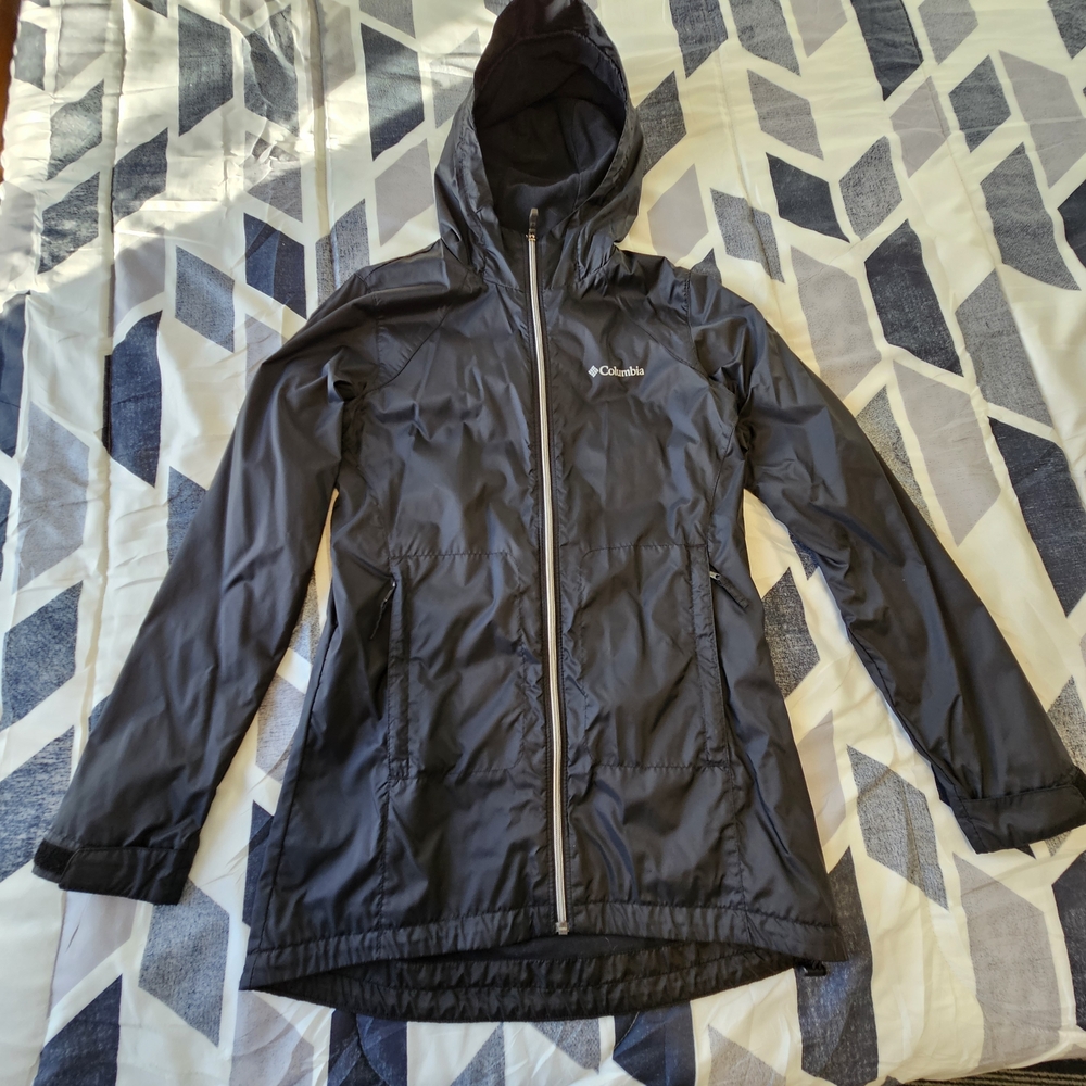 Columbia Women's Black Hooded Raincoat
